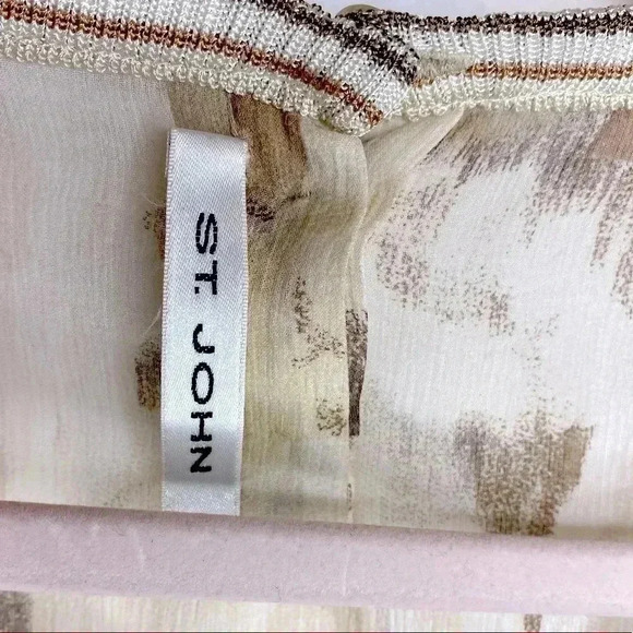 St. John Silk Watercolor Top Size Small​​ - Picture 5 of 12